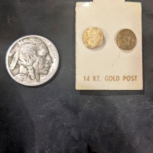 14kt Gold Post Earrings